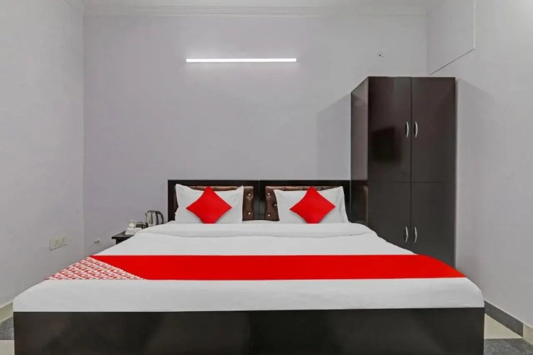 OYO Flagship 80680 Hotel Harsh Inn