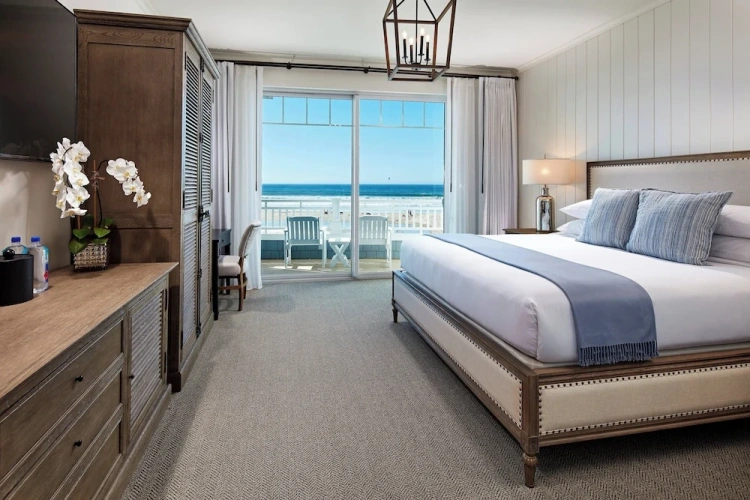 Premium Double room with balcony and oceanfront