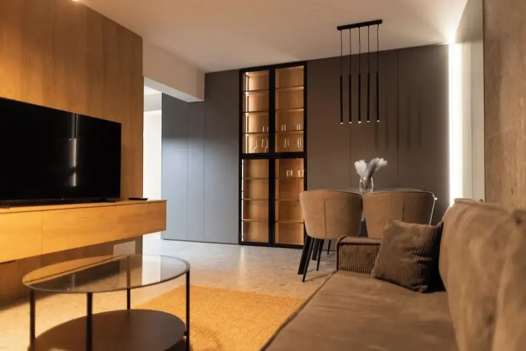 1 Bedroom Apartment with balcony