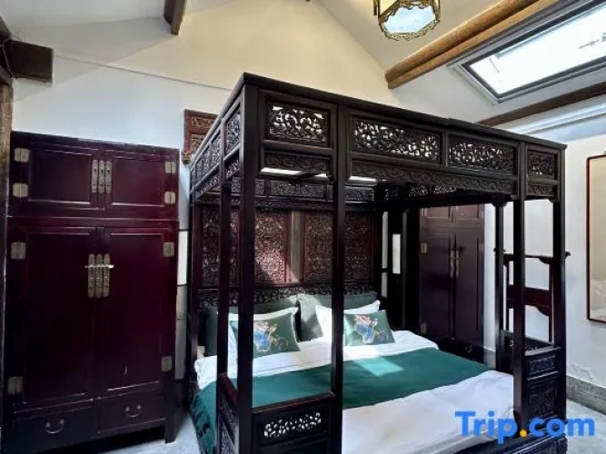 Standard Double room with courtyard view