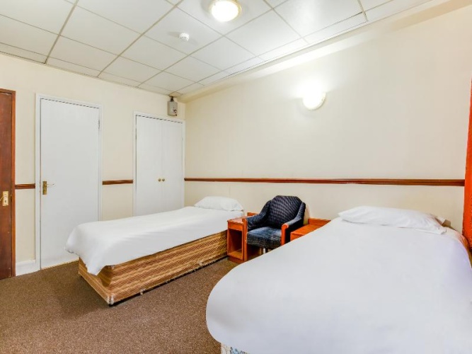 Standard Twin room