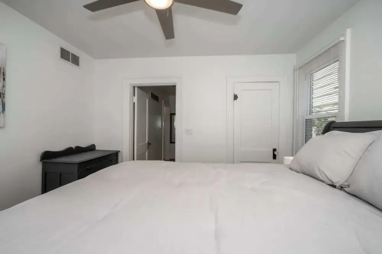 Devou Park Cottage 1