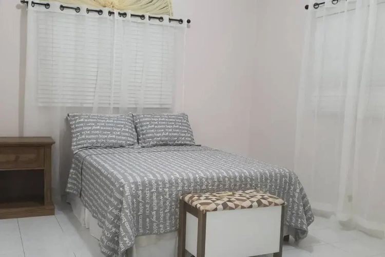 2 Bedrooms Cottage