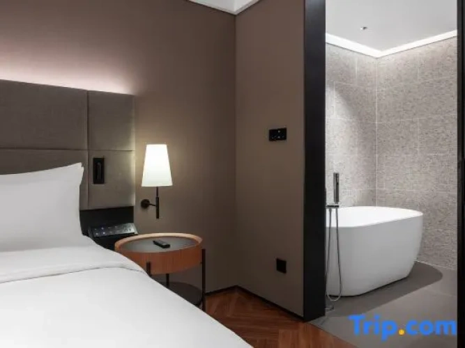 2 Bedrooms Deluxe Double Suite