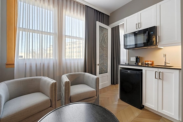 Double Suite