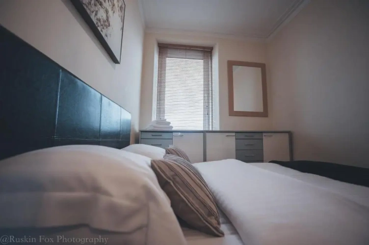 2 Bedrooms Apartment