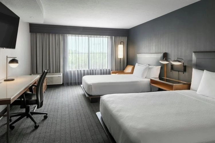 Standard Quadruple room with balcony