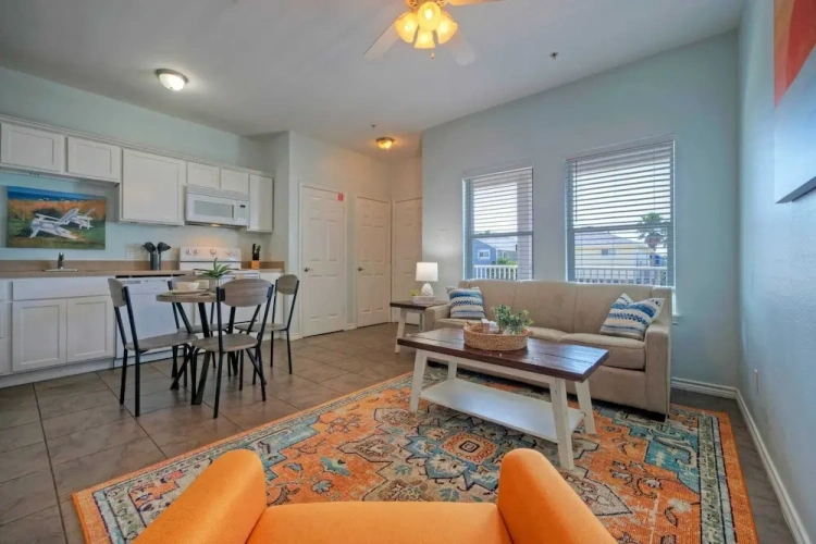 6 Bedrooms Cottage
