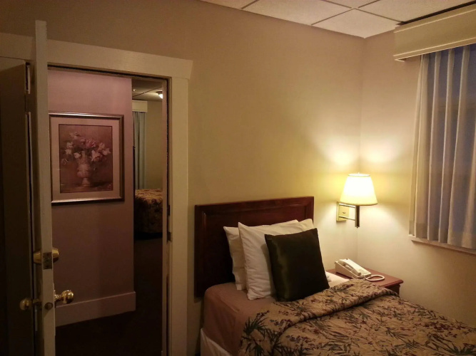 Kingston Hotel