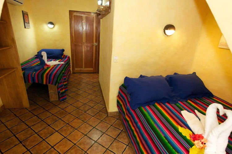 El Sano Banano Beachside Hotel