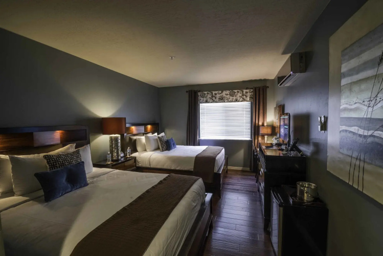 The Tavern Hotel