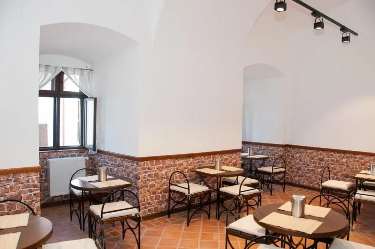 Hotel Cetate