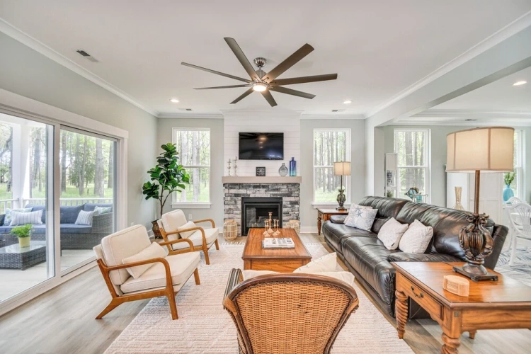 4 Bedrooms Cottage
