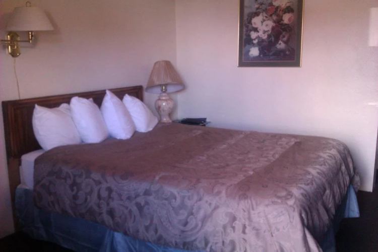 Fir Grove Motel