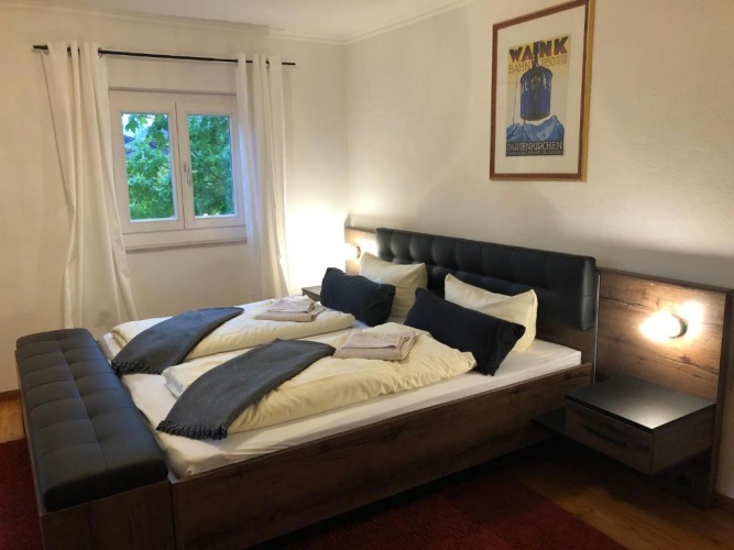 3 Bedrooms Apartment