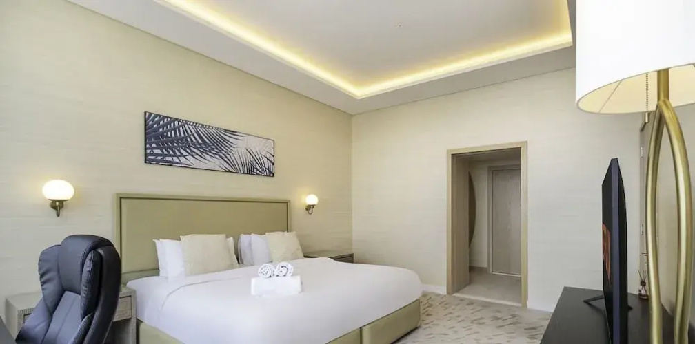 LUX Iconic Views at Palm Tower Suite 2