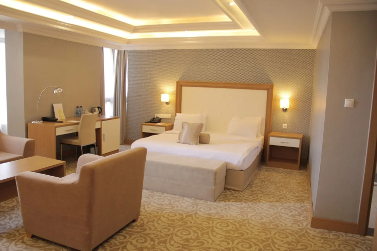 Momona Hotel
