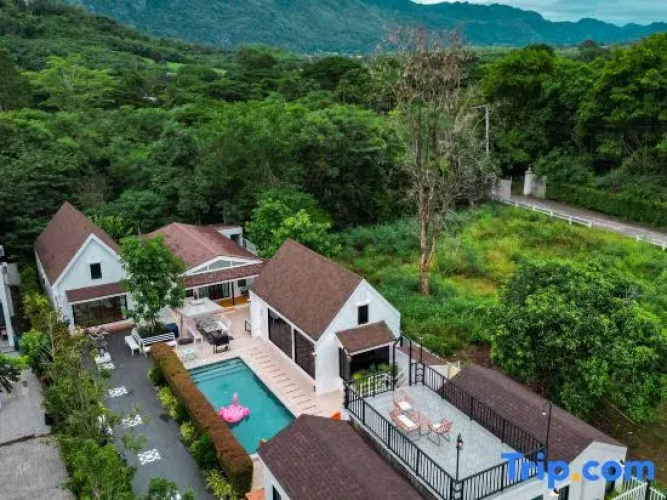 Chamonte Pool Villa Khao Yai