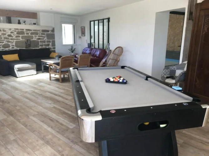 5 Bedrooms Cottage