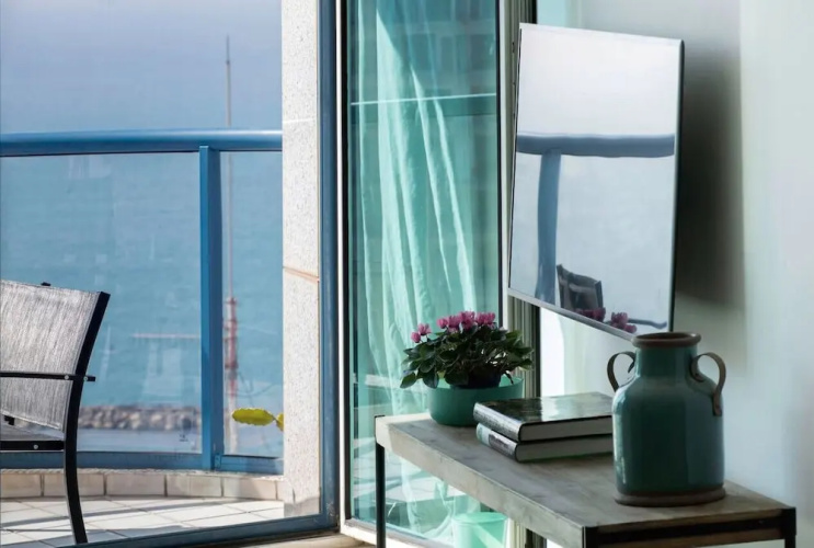 Luxurious 90sqm 2BR Beach Front