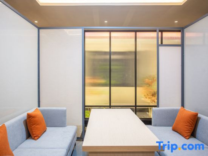 Zigong Jiduo Hotel