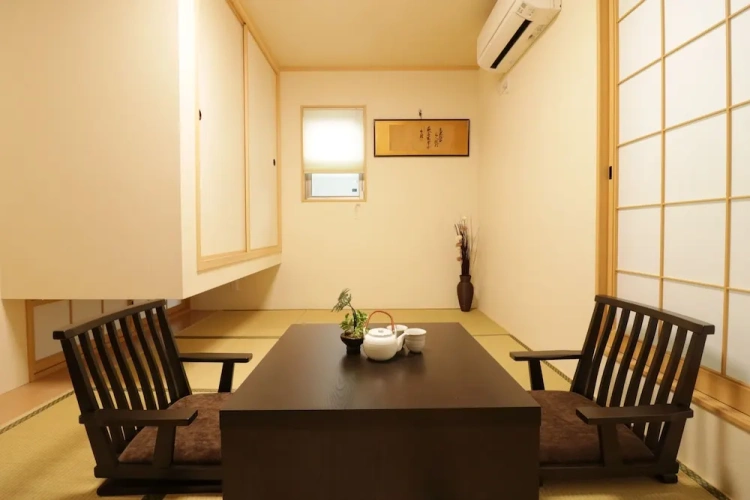 4 Bedrooms Family Cottage with balcony