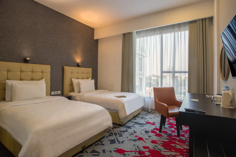 Standard Twin room with view