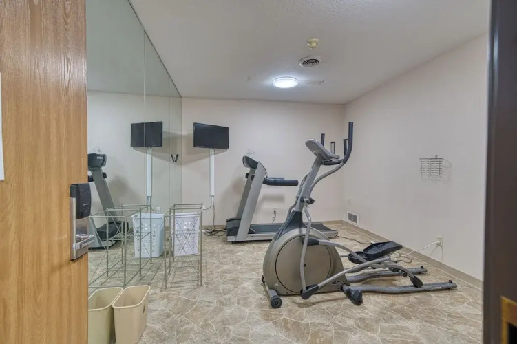 Super 8 Sturgis