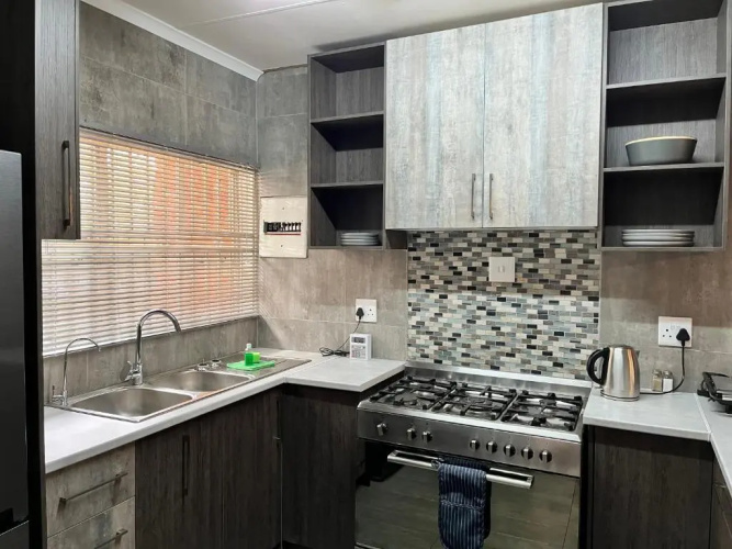 UStay Apartment - Westdene