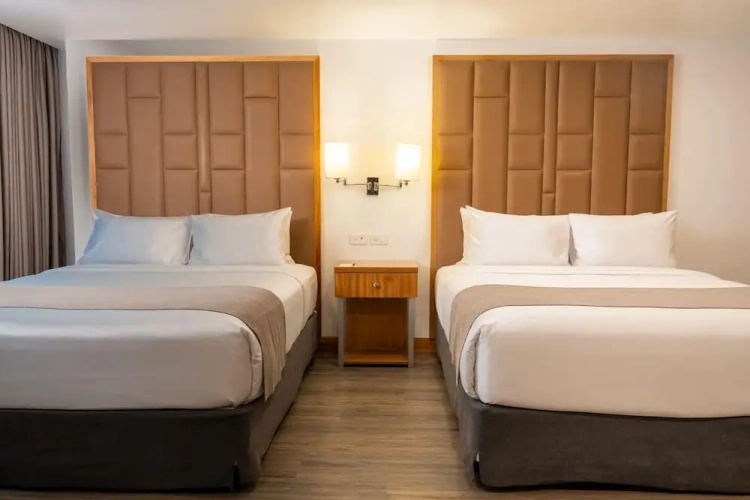Accessible Twin Junior Suite