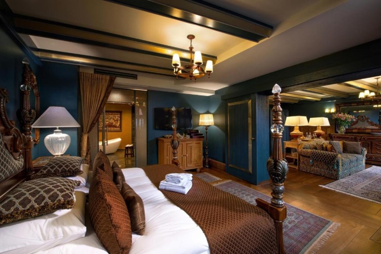 Deluxe Suite