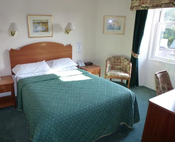 Somerton House Hotel