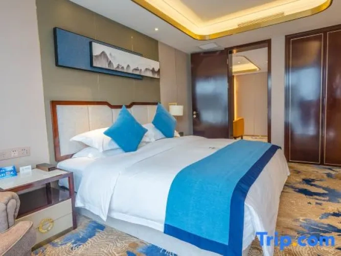 Family Suite with lake view