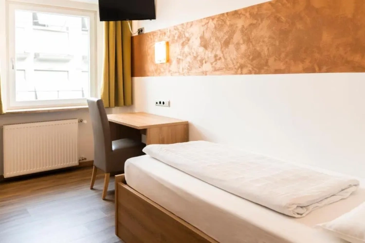 Standard Single room