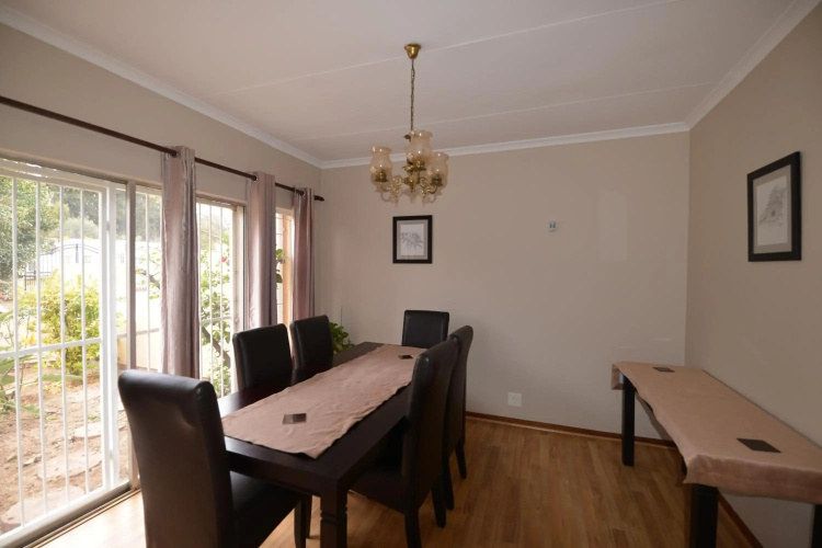 Attache Guest Lodge
