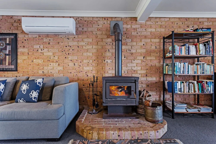 Sandranch, 123 Foreshore Drive