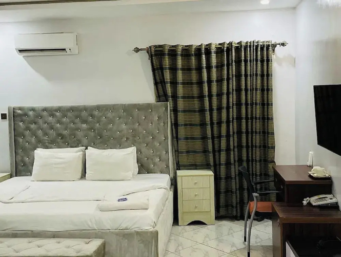 Villa Maxili Hotel and Apartment