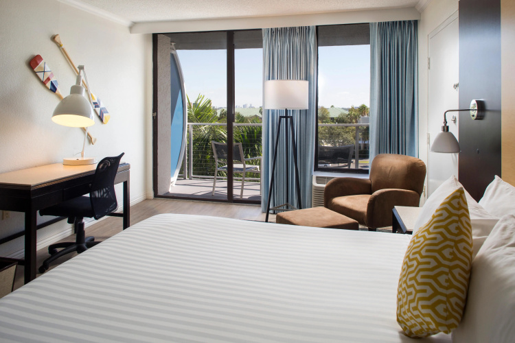 Bay Harbor Hotel