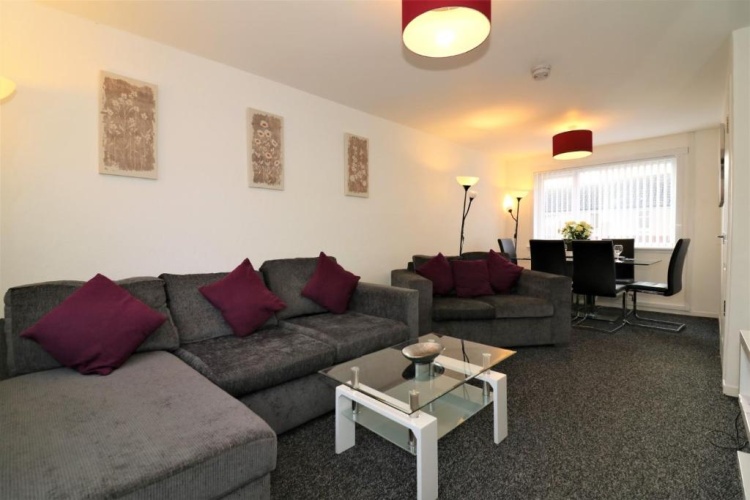 2 Bedrooms Apartment