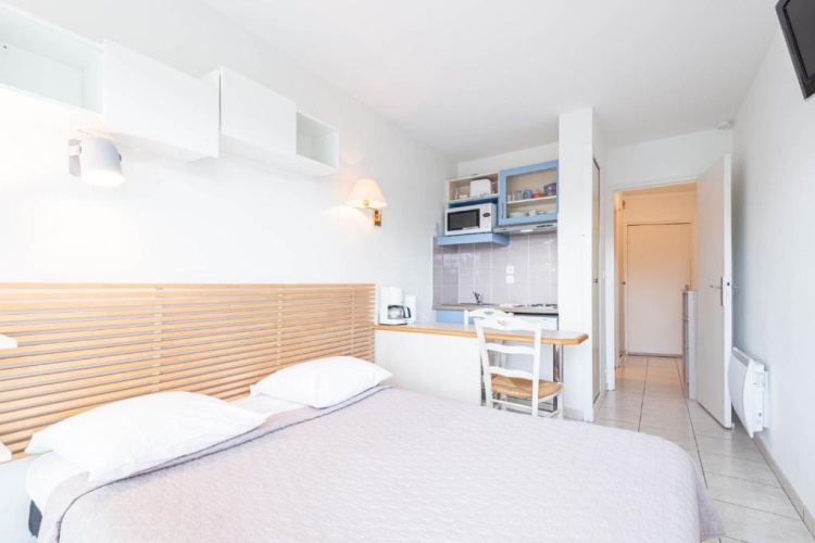 Studio with balcony