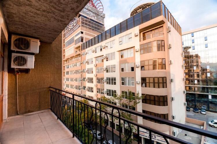 Dat Exx Apartments Over view