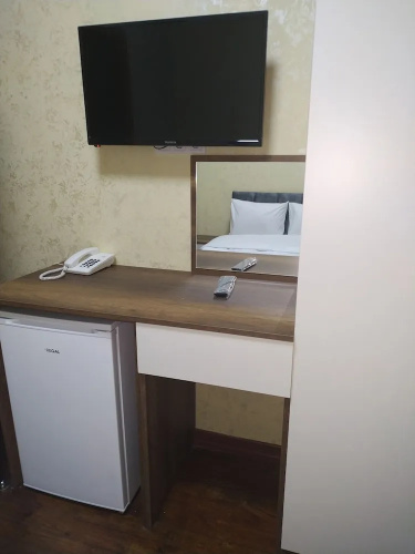 Lorin Otel