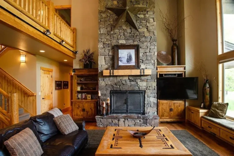 5 Bedrooms Cottage