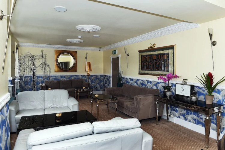 Georgian House Hotel