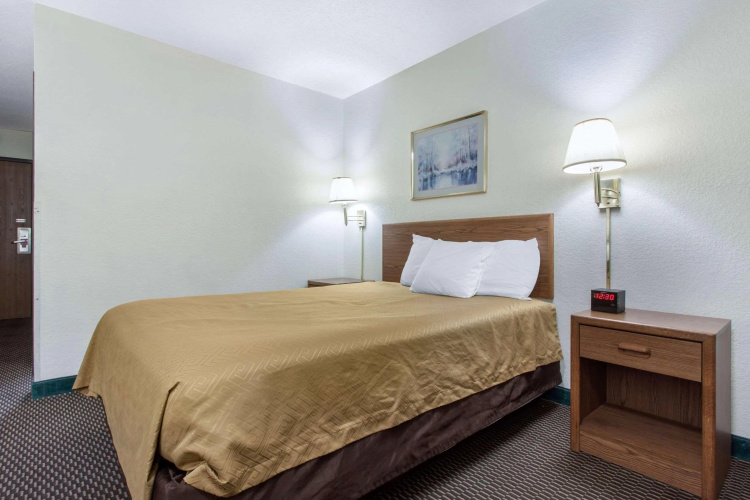 Chamberlain Days Inn Oacoma