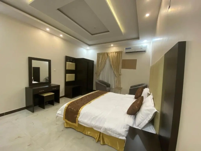 Deluxe Studio