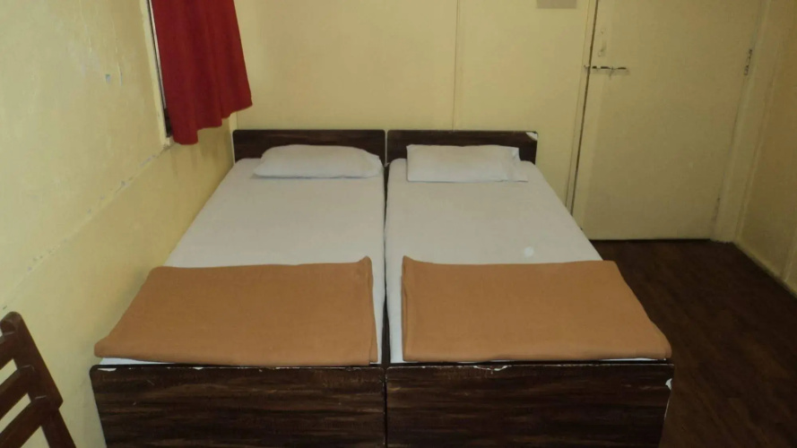 Benazeer Hotel