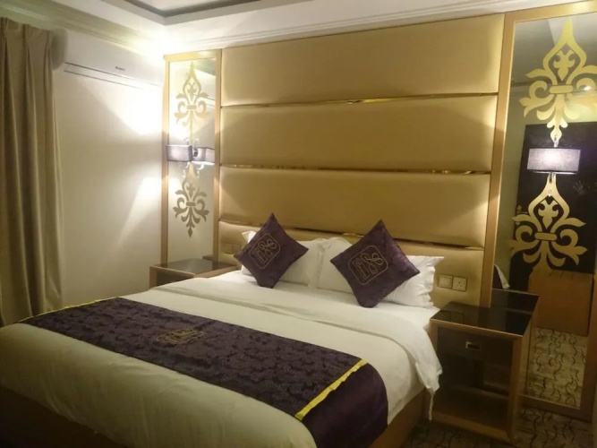 Lavona Inn Hotel