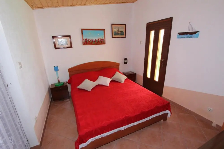 Holiday House Nar
