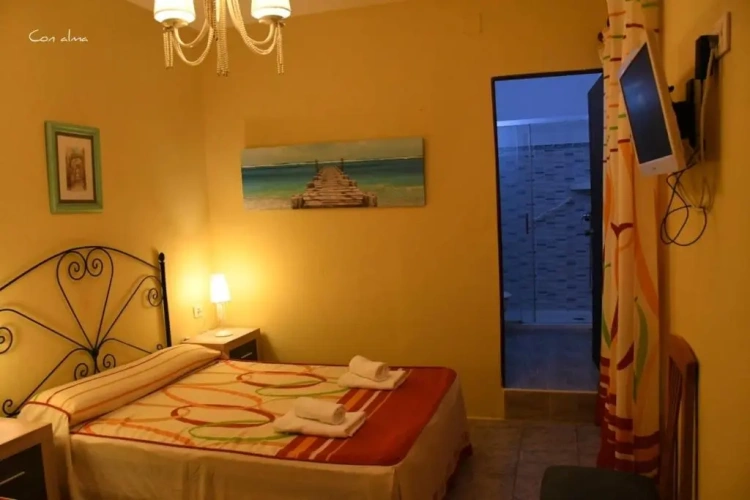 Standard Triple room